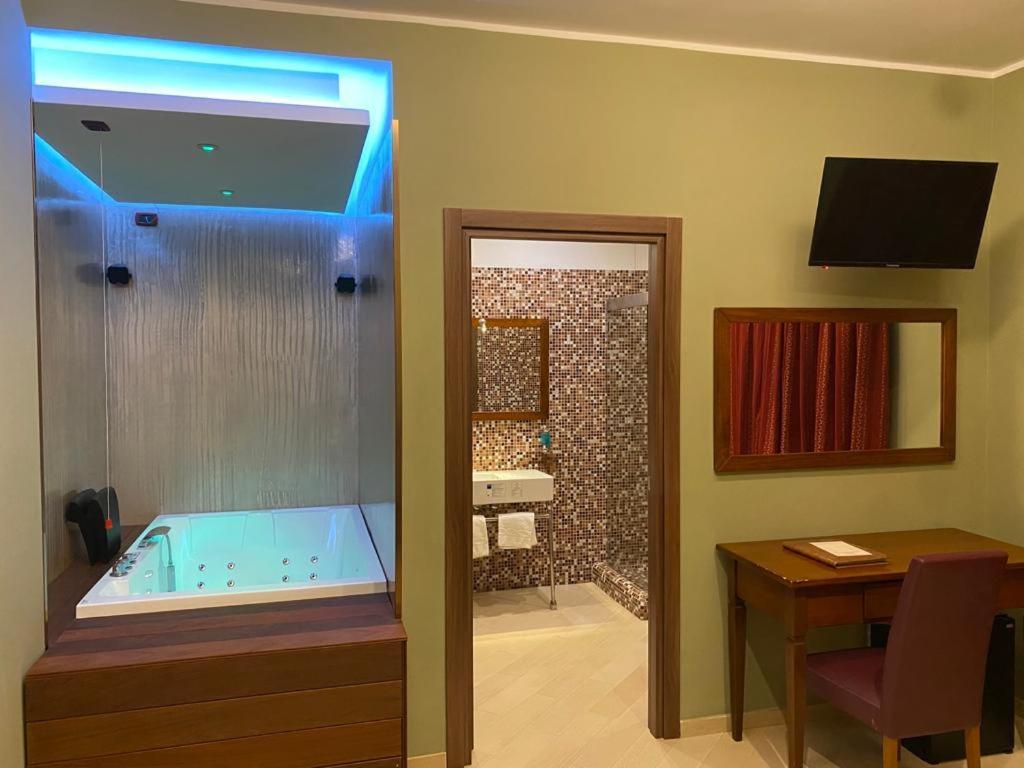 Hotel Vogue Ликола Екстериор снимка