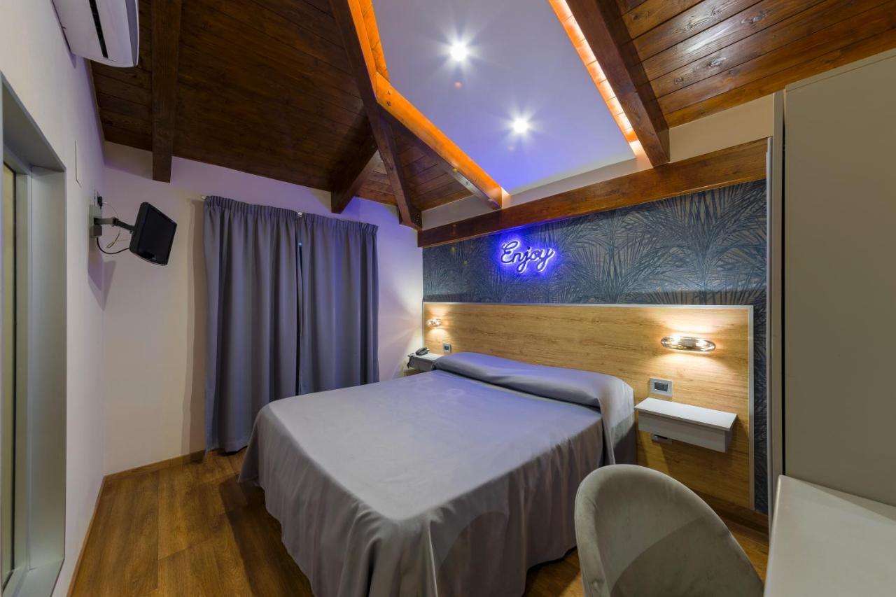 Hotel Vogue Ликола Екстериор снимка