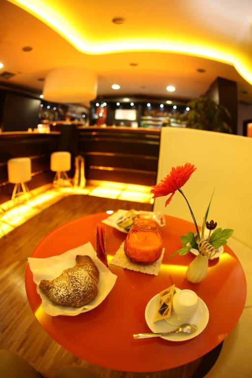 Hotel Vogue Ликола Екстериор снимка